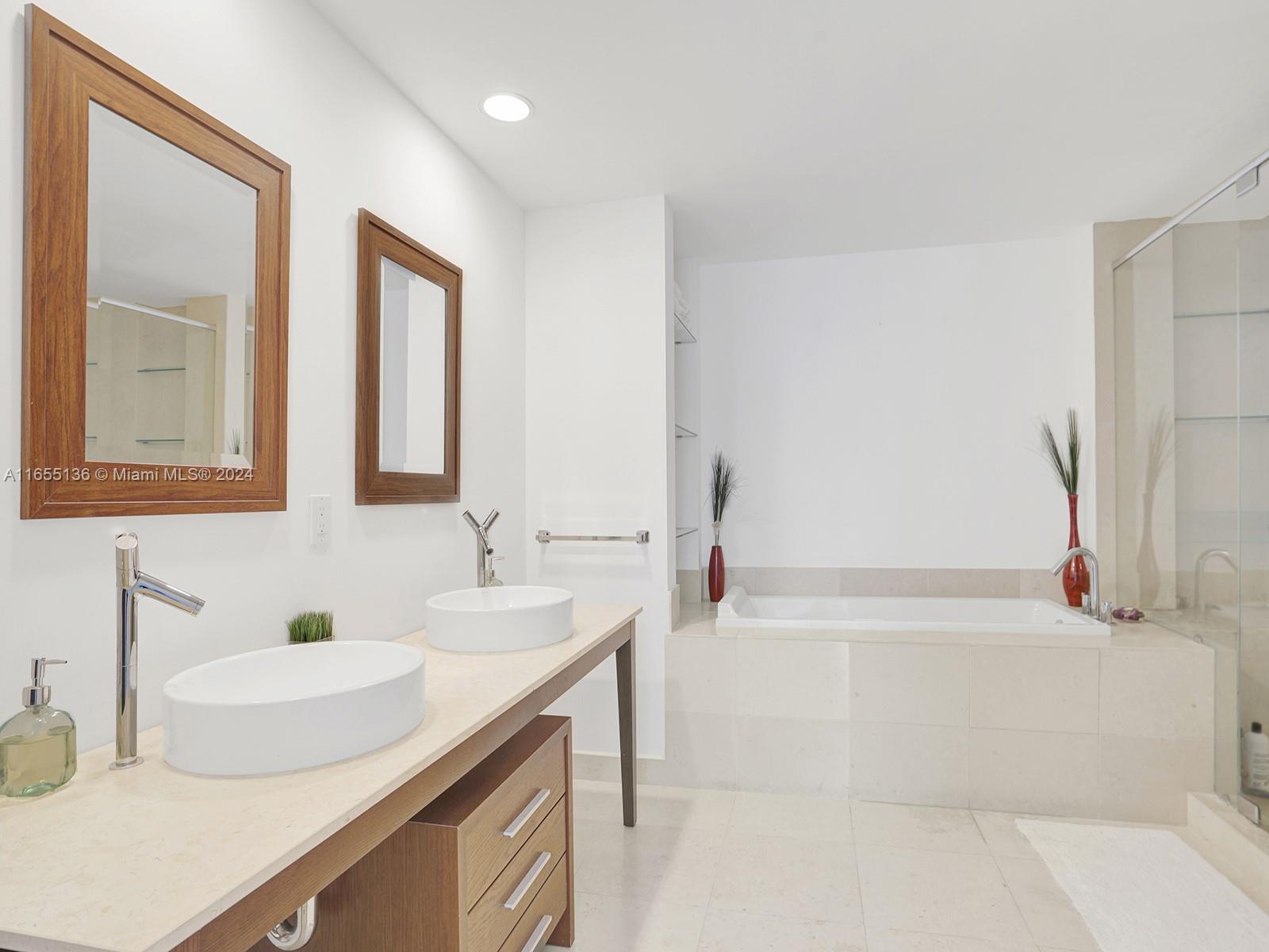 495 Brickell Ave #2504, Miami FL 33131