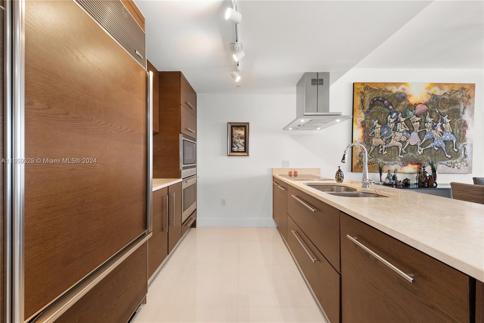 495 Brickell Ave #5207, Miami FL 33131