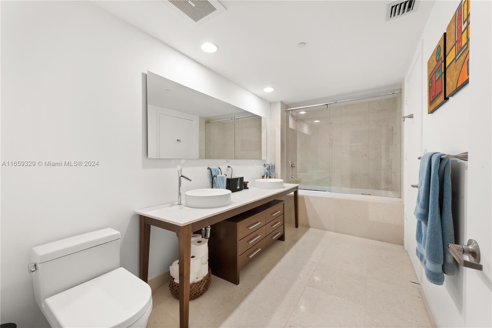 495 Brickell Ave #5207, Miami FL 33131
