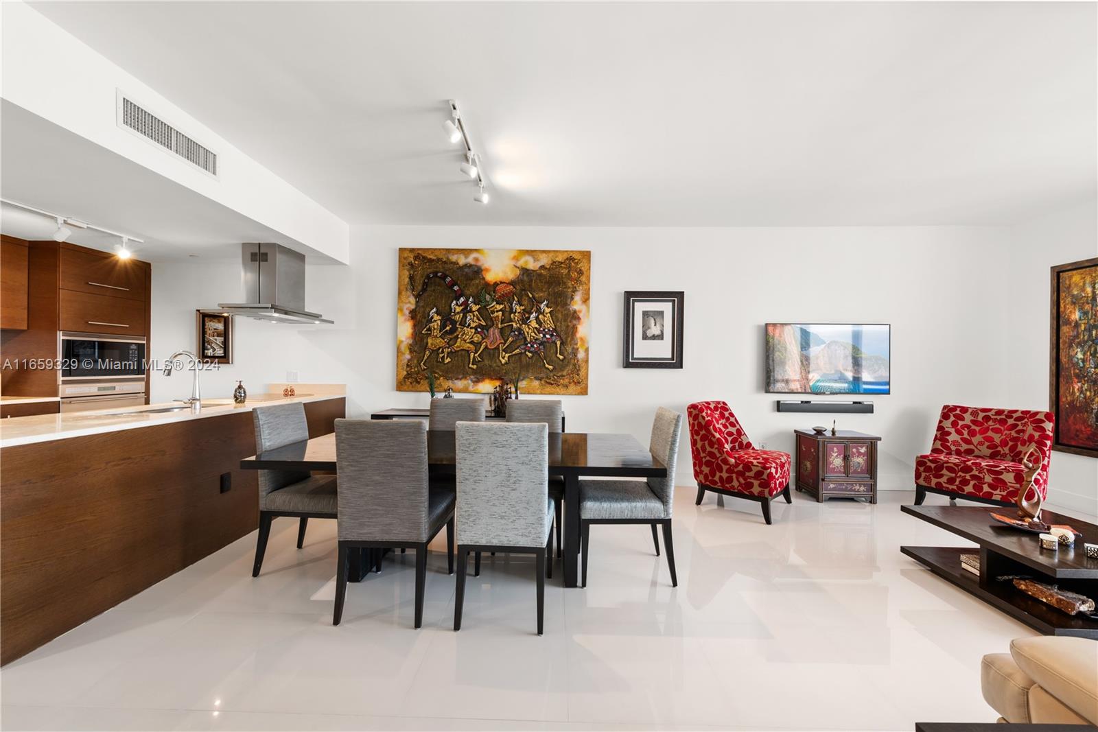 495 Brickell Ave #5207, Miami FL 33131