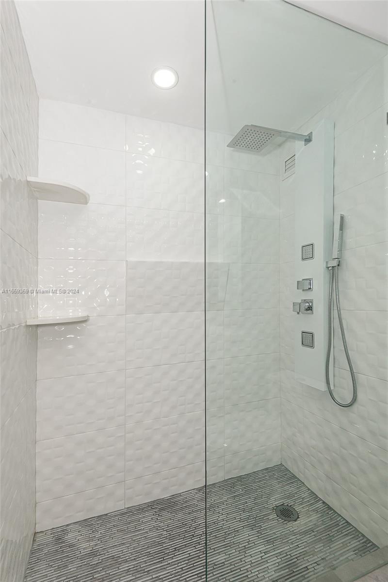 1000 West Ave #327, Miami Beach, Florida image 24