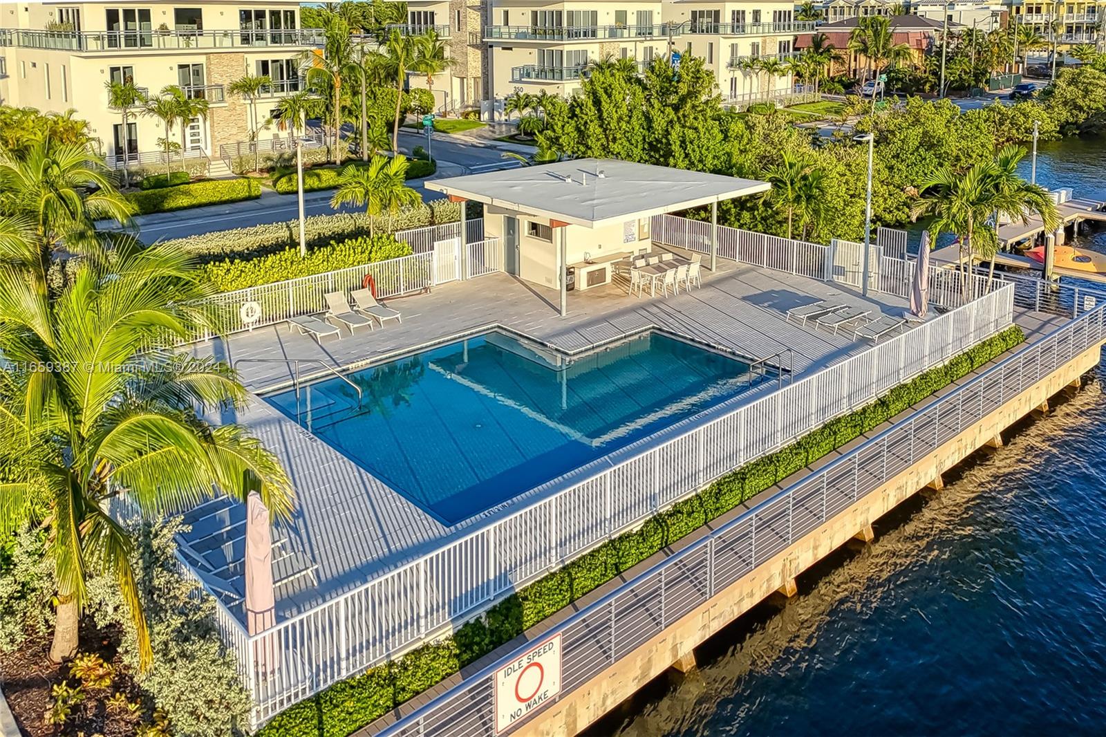Residential, Hollywood, Florida image 21