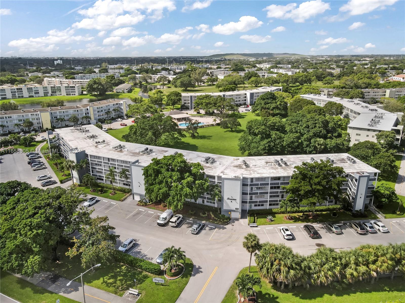 1012 Berkshire A #1012, Deerfield Beach, Florida image 4