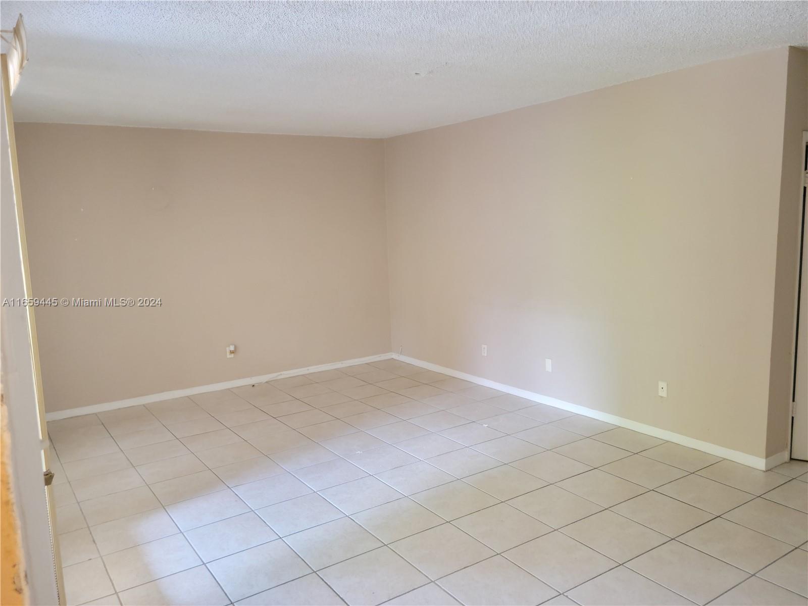 7920 East Dr #23, North Bay Village, Florida image 3