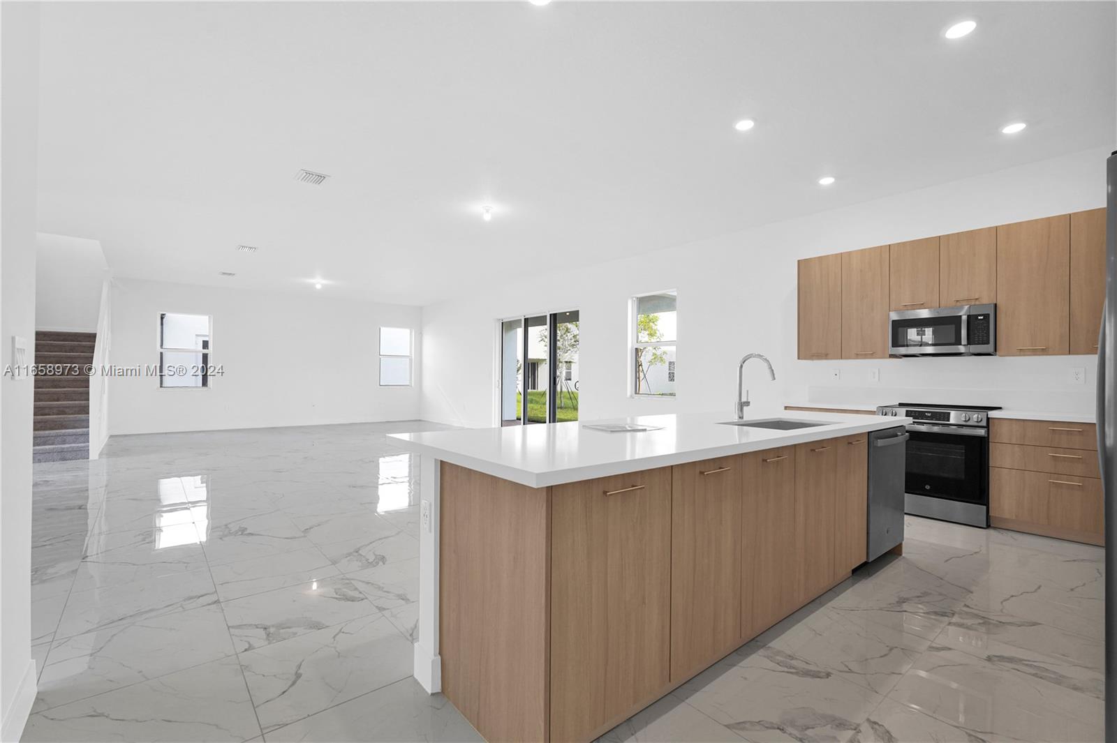 Property photo # 8