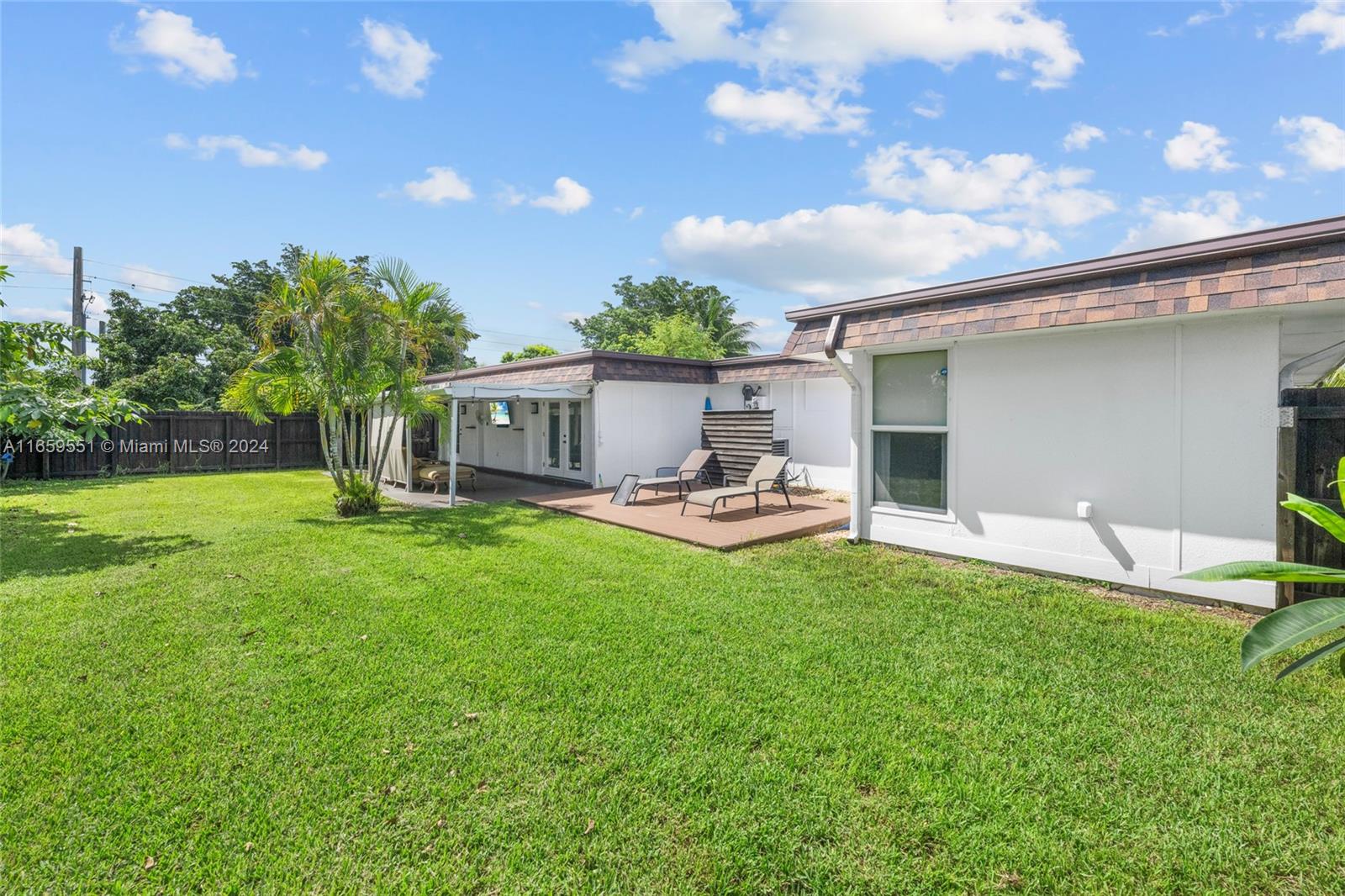 7010 NW 63rd St, Tamarac, Florida image 15