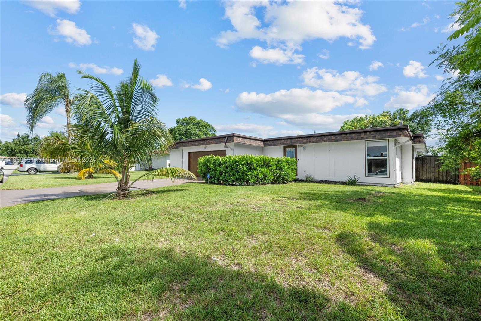 7010 NW 63rd St, Tamarac, Florida image 17