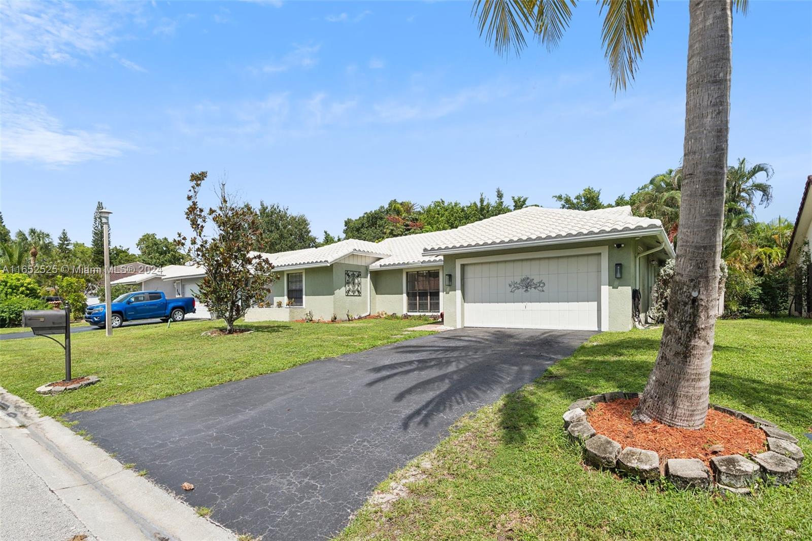 2145 NW 85th Ln, Coral Springs, Florida image 1