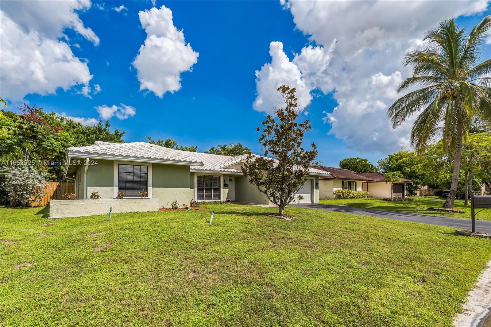 2145 NW 85th Ln, Coral Springs, Florida image 3