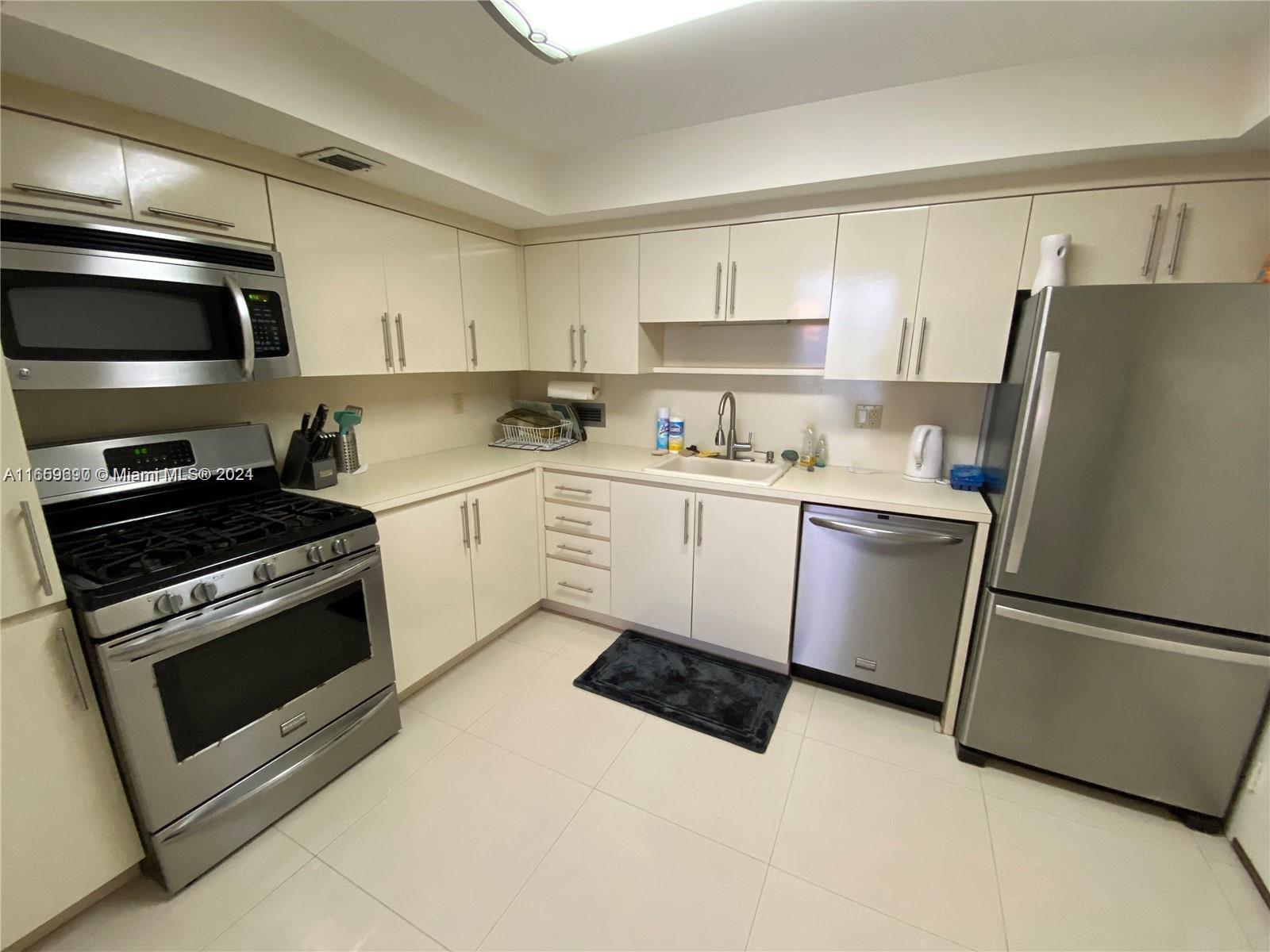 2030 S Ocean Dr #412, Hallandale Beach, Florida image 2