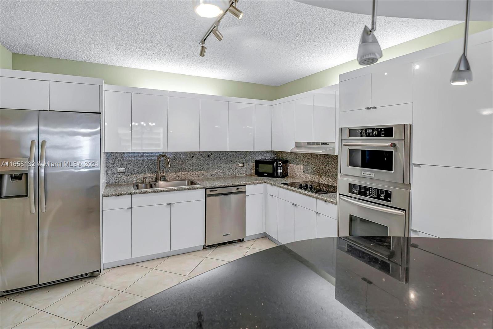 8855 Collins Ave #10H, Surfside FL 33154