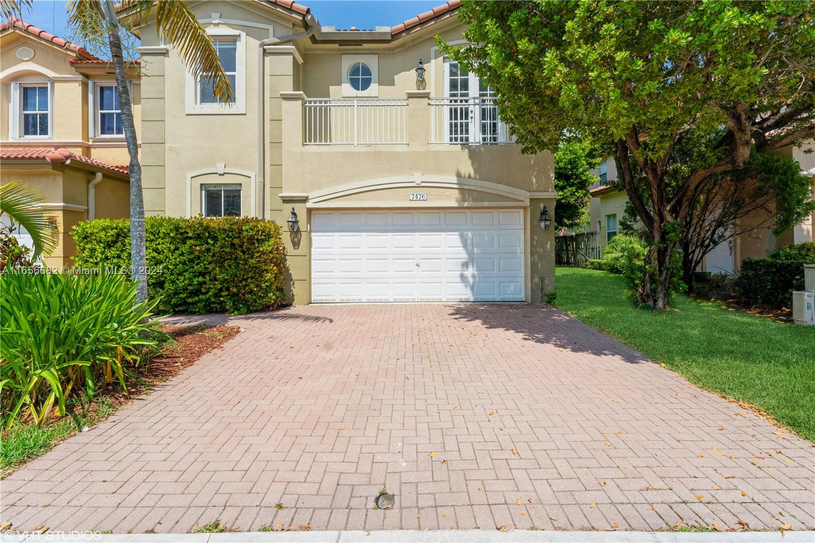 7476 NW 113th Path, Doral, Florida image 2