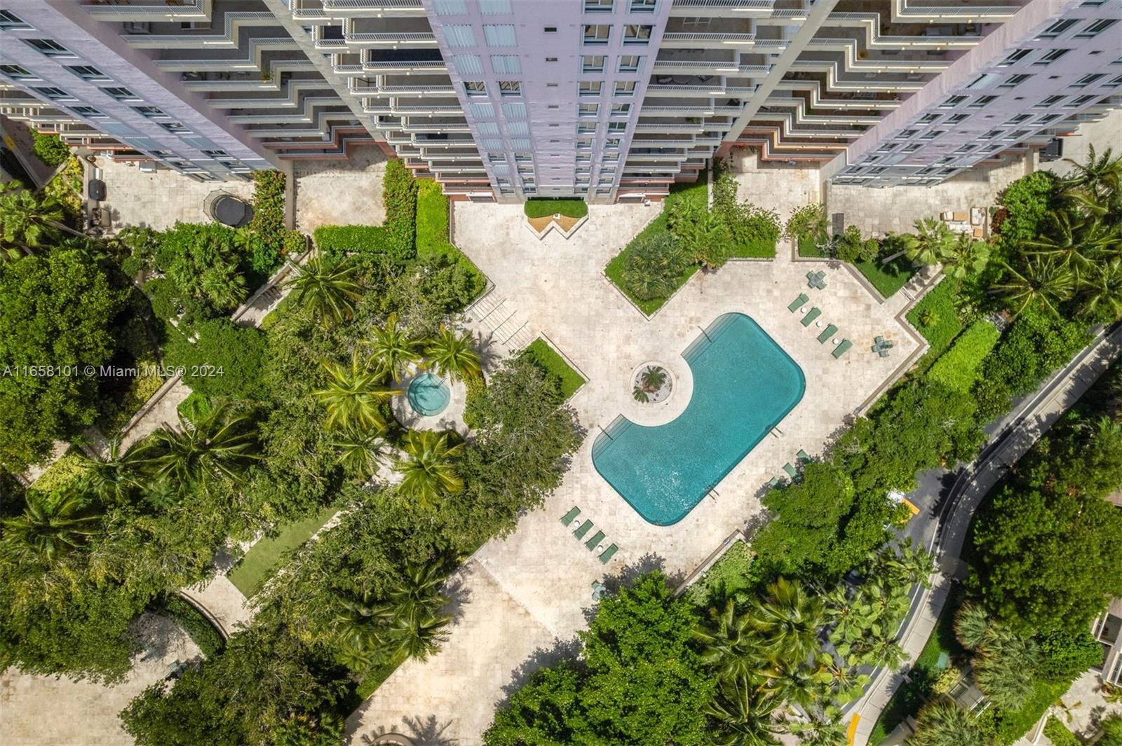 781 Crandon Blvd #401, Key Biscayne, Florida image 28