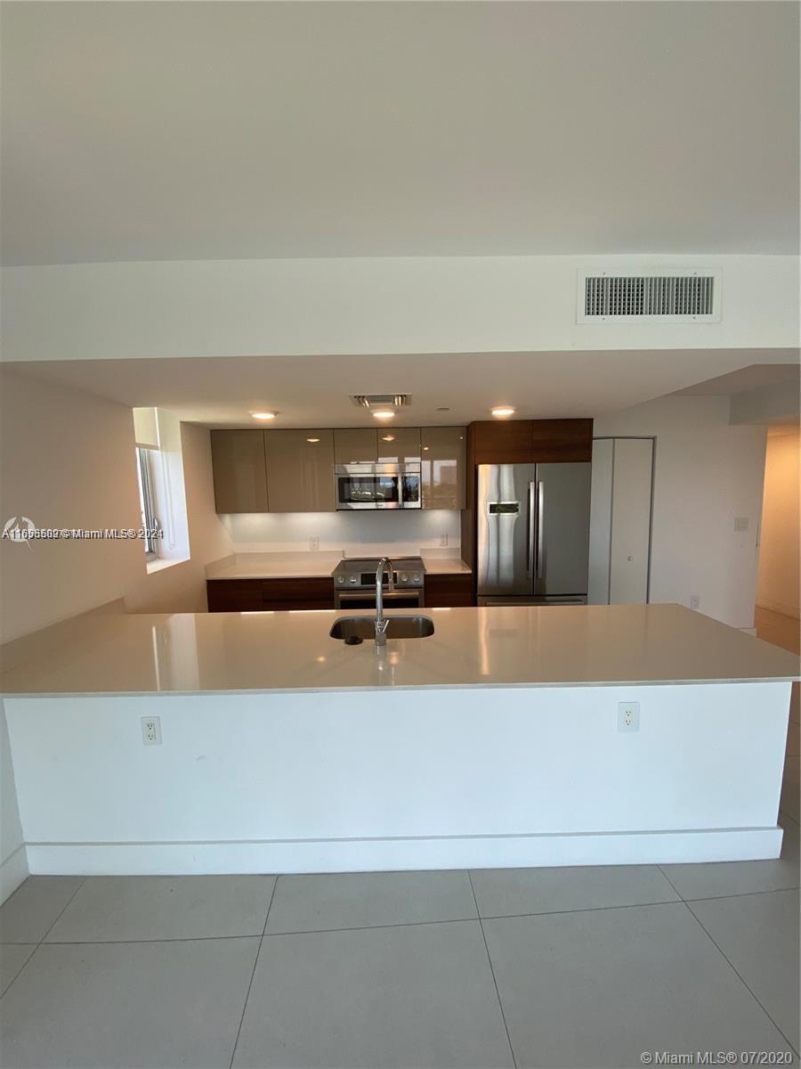 9261 E Bay Harbor Dr #704, Bay Harbor Islands, Florida image 1