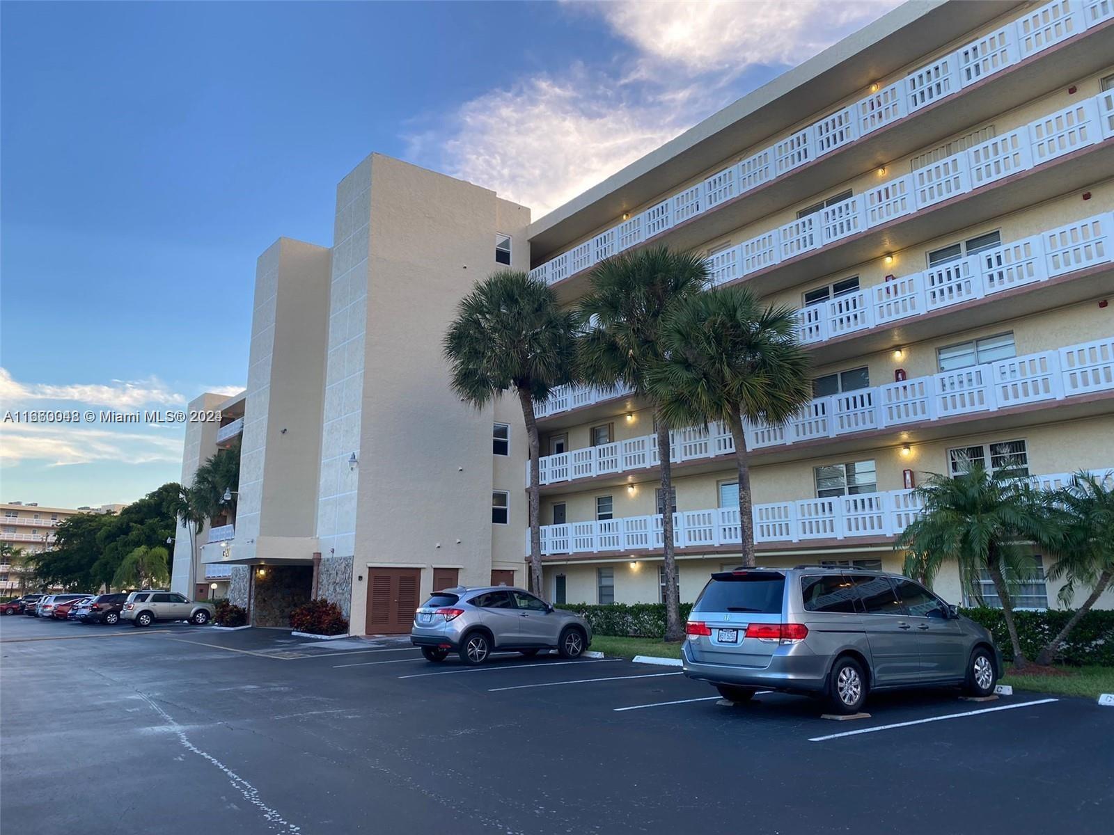 Residential, Dania Beach, Florida image 1