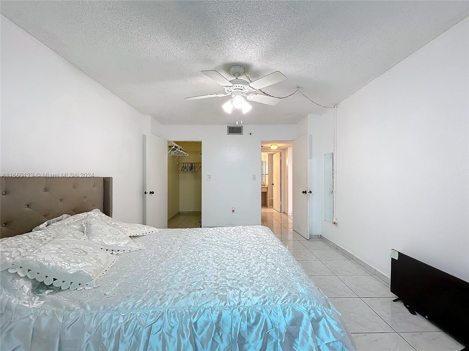 210 174th St #811, Sunny Isles Beach, Florida image 33