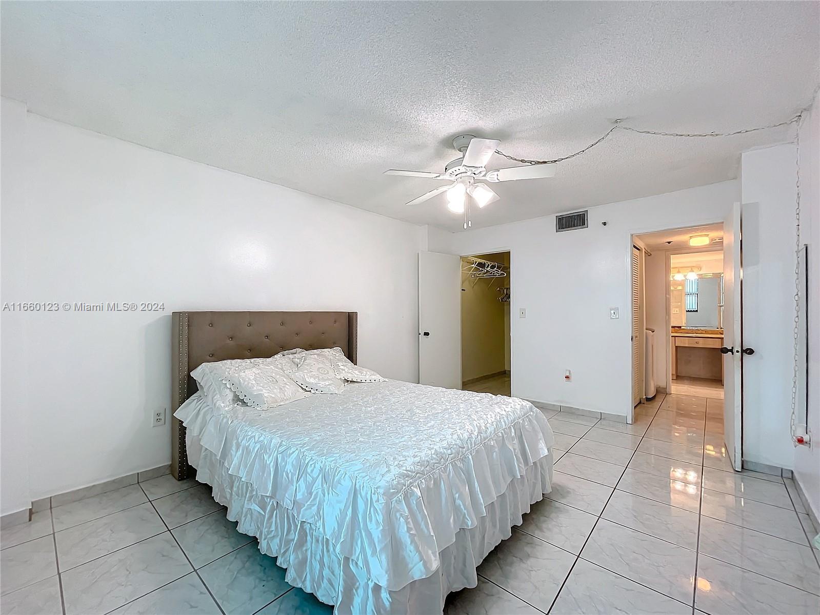 210 174th St #811, Sunny Isles Beach, Florida image 34