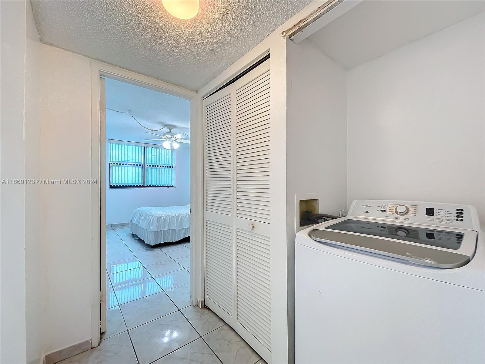 210 174th St #811, Sunny Isles Beach, Florida image 42