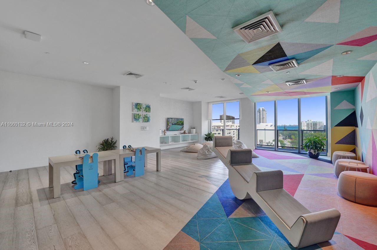 121 NE 34th St #1908, Miami FL 33137