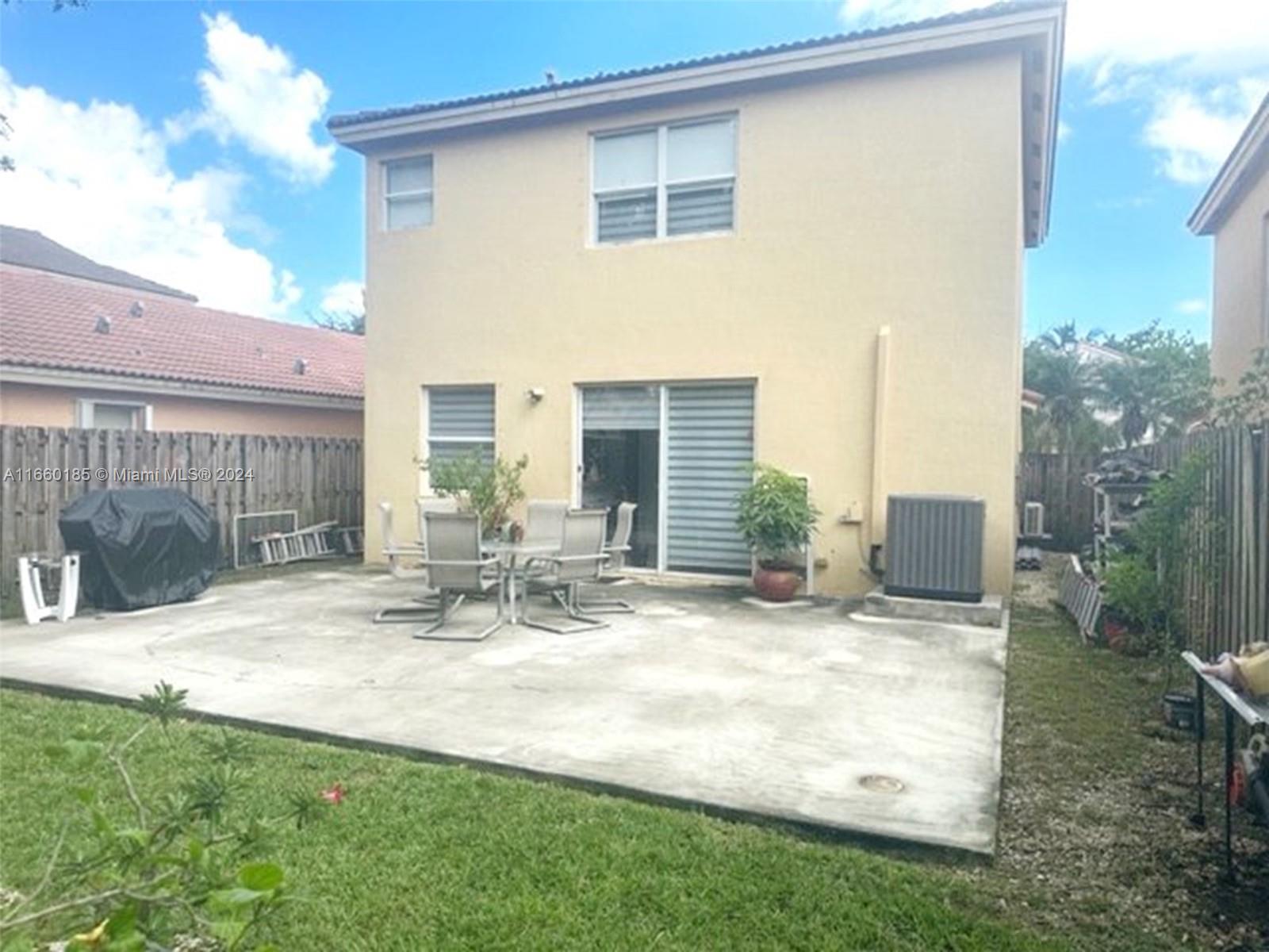 1430 SE 18th Ter, Homestead, Florida image 16