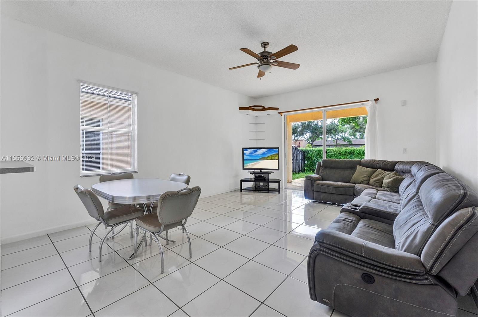 14066 S Cypress Cove Cir, Davie, Florida image 14