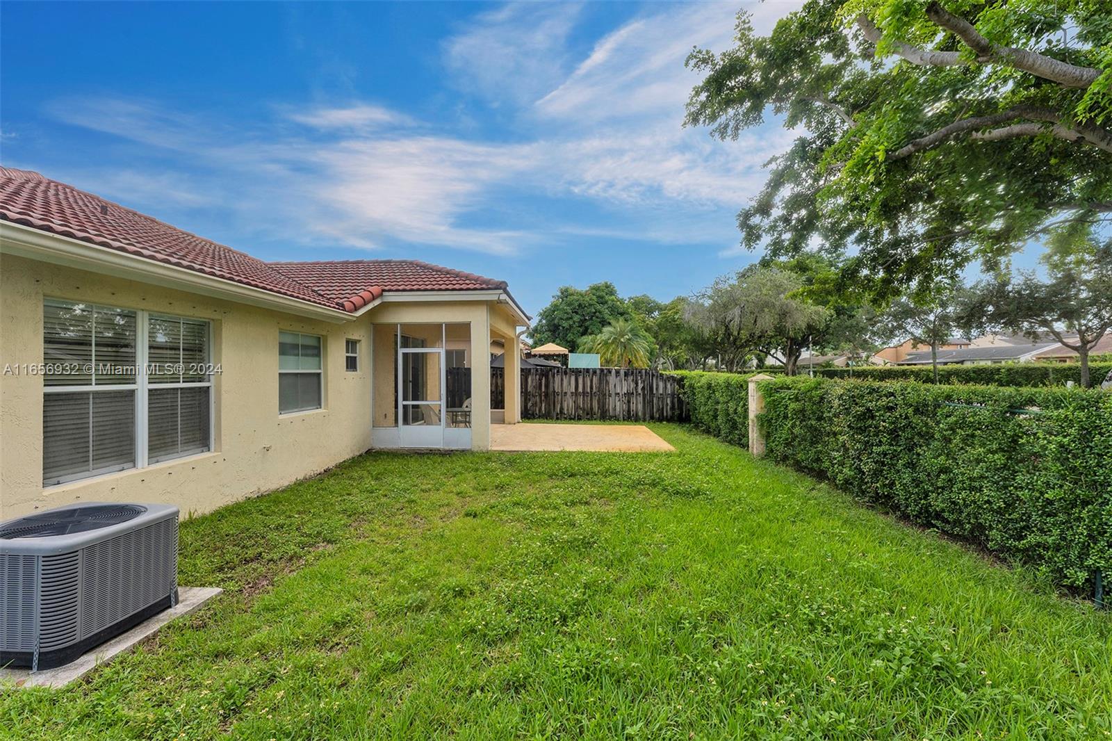 14066 S Cypress Cove Cir, Davie, Florida image 25