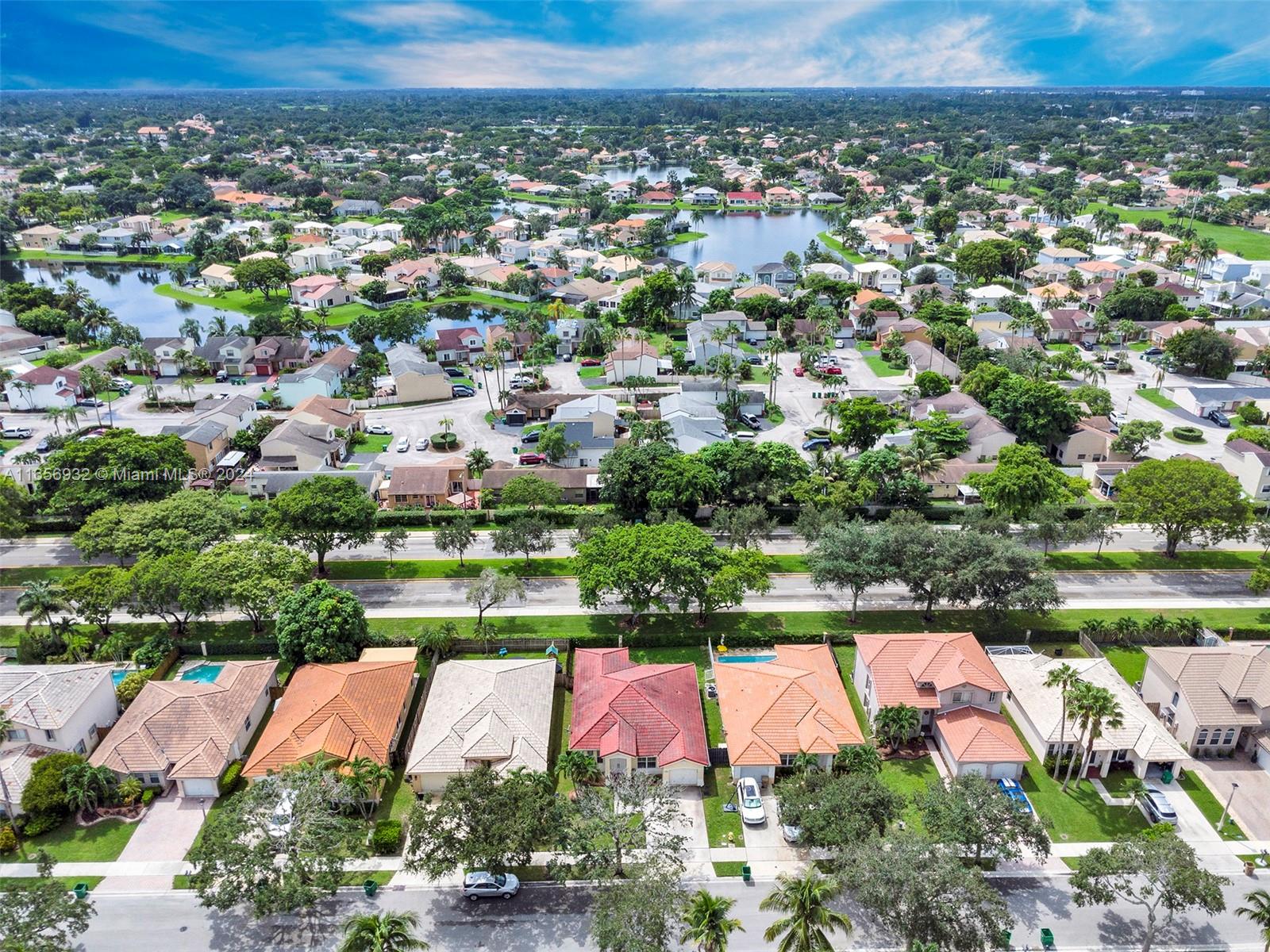 14066 S Cypress Cove Cir, Davie, Florida image 4