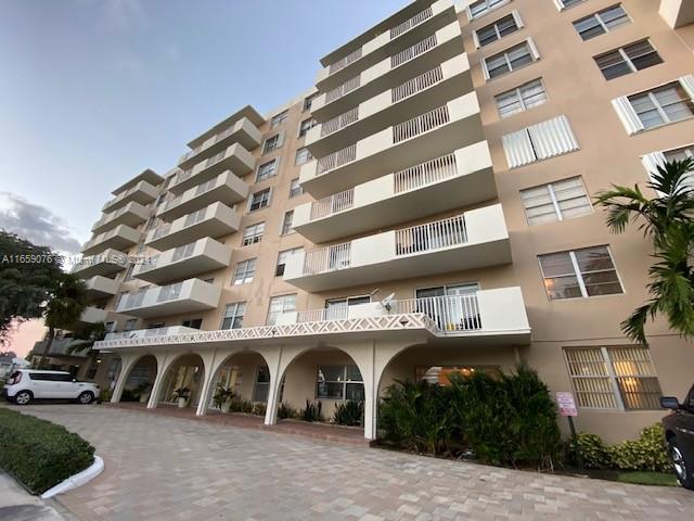 1455 N Treasure Dr #4N, North Bay Village, Florida image 4