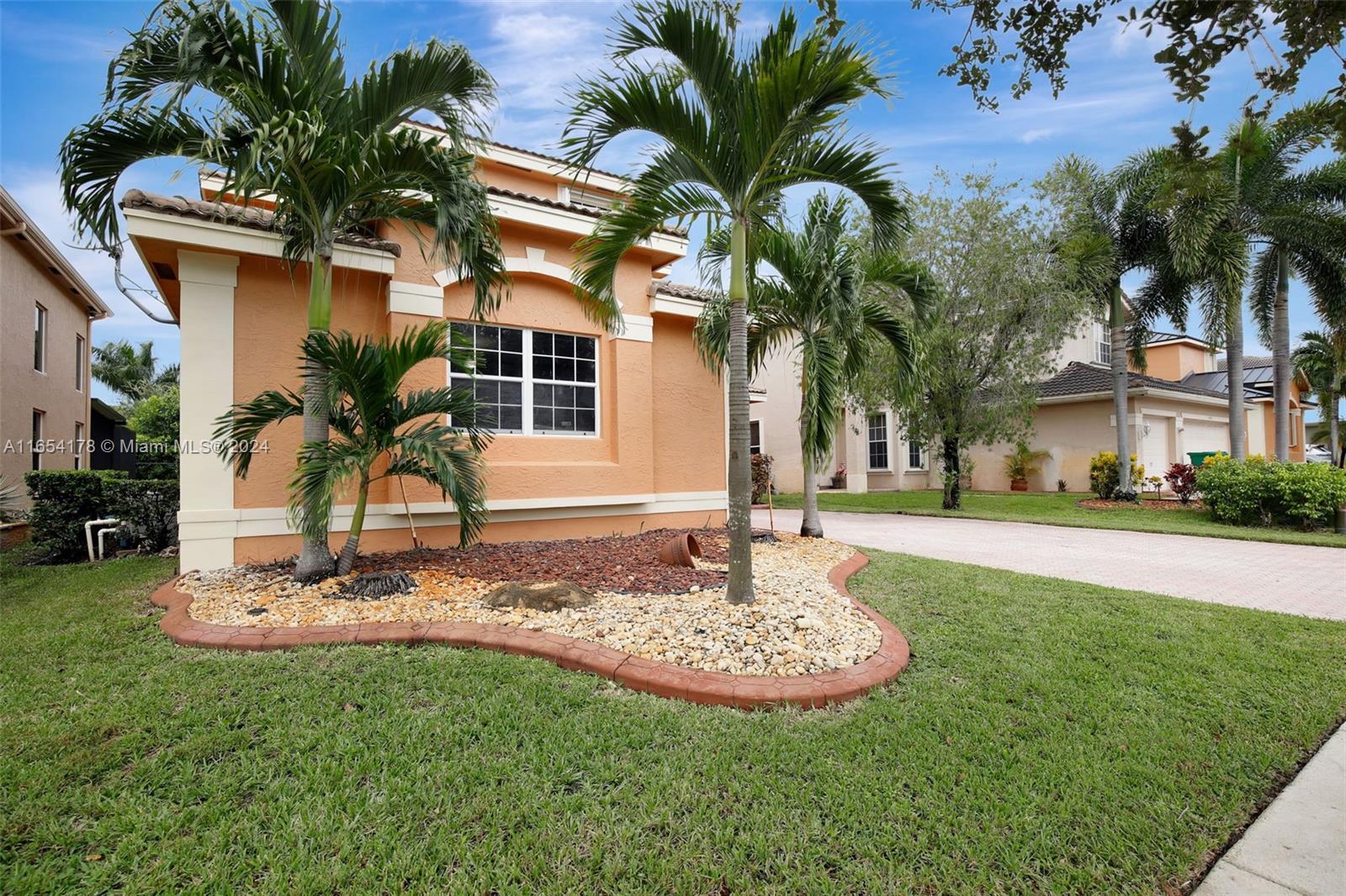 15421 SW 18th St, Miramar, Florida image 10