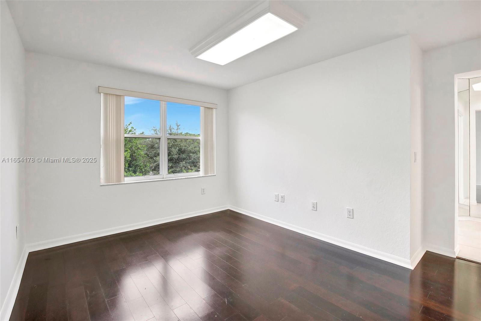 Listing Photo 31