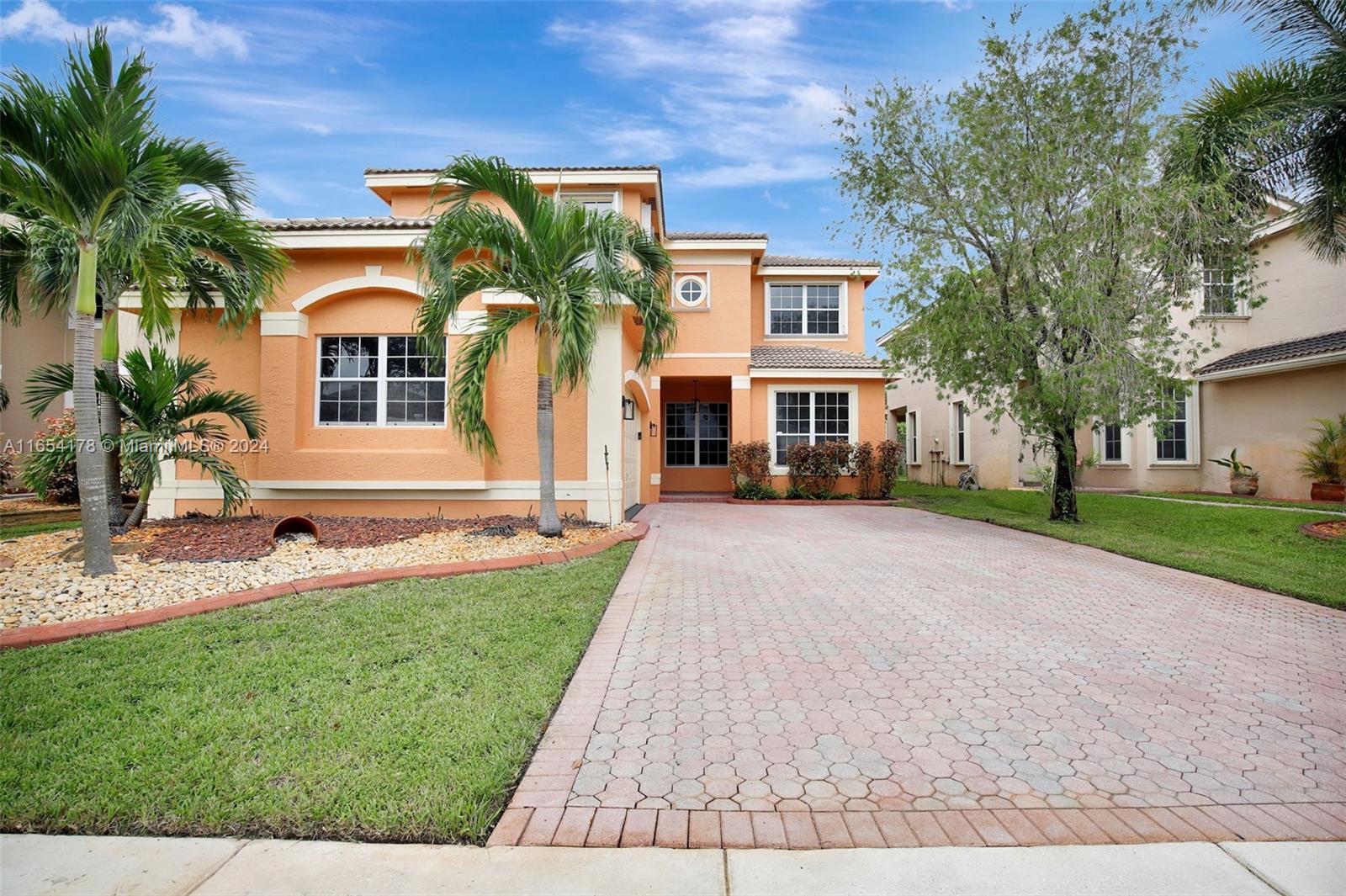 15421 SW 18th St, Miramar, Florida image 9