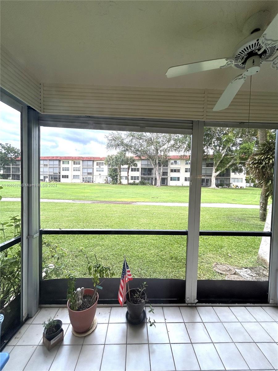 Residential, Pembroke Pines, Florida image 12