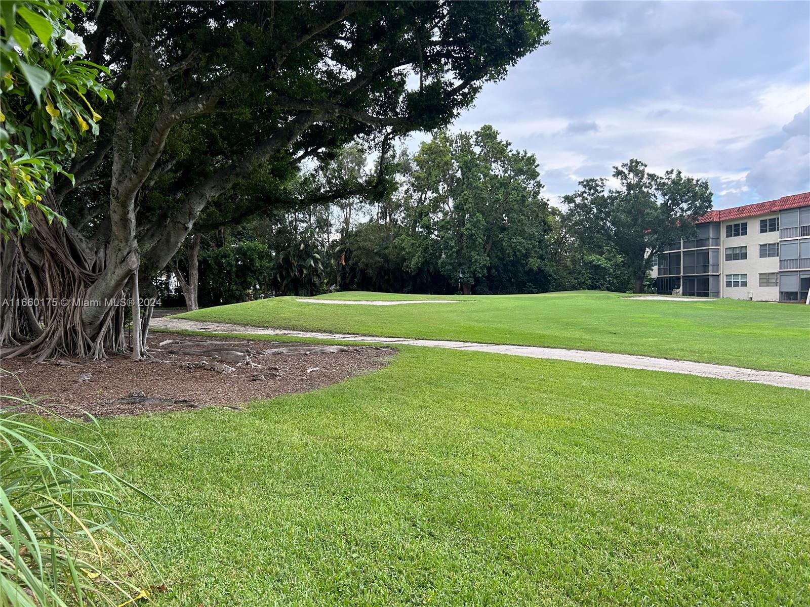 Residential, Pembroke Pines, Florida image 13