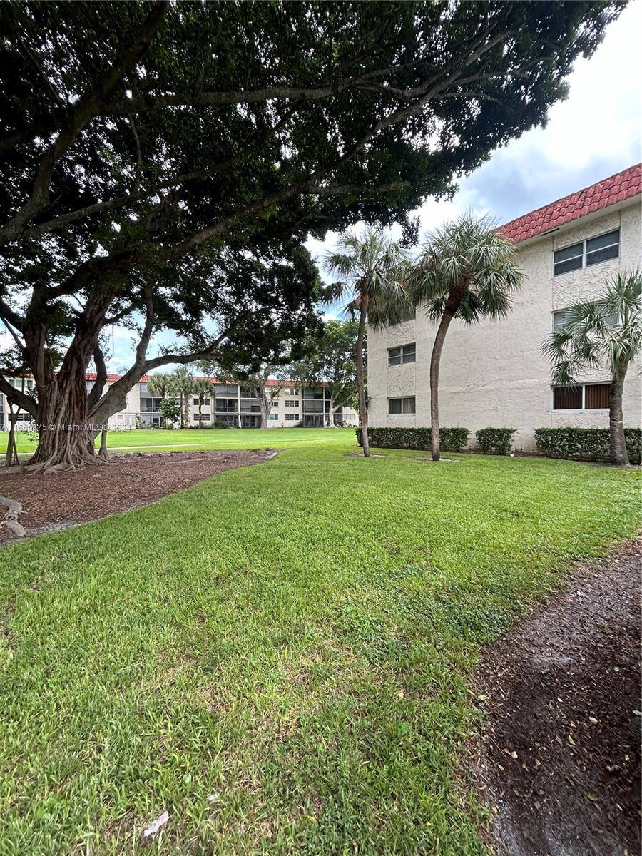 Residential, Pembroke Pines, Florida image 14