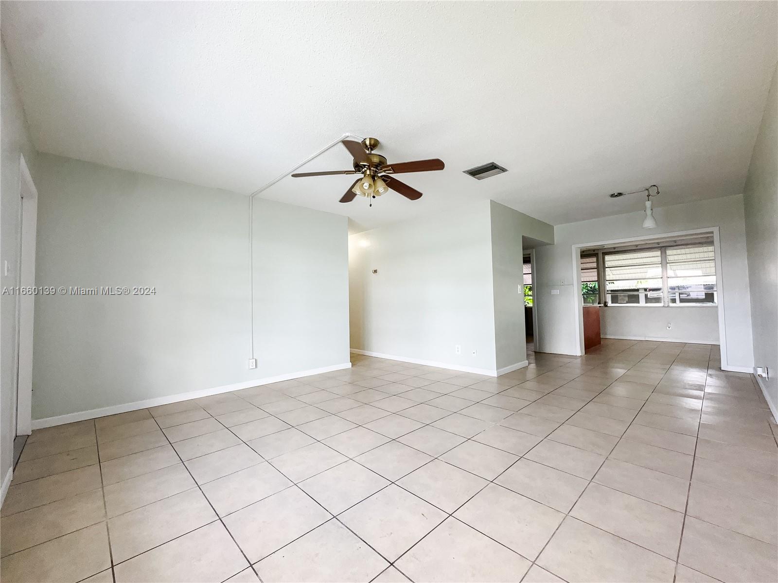 8106 NW 58th Pl, Tamarac, Florida image 5