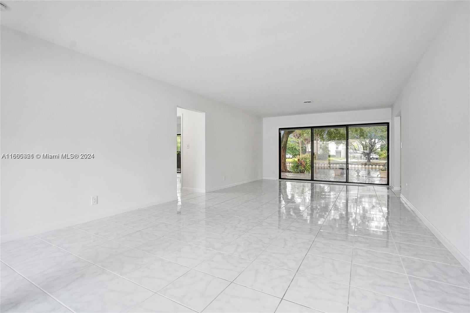 634 NE 20th St, Wilton Manors, Florida image 17