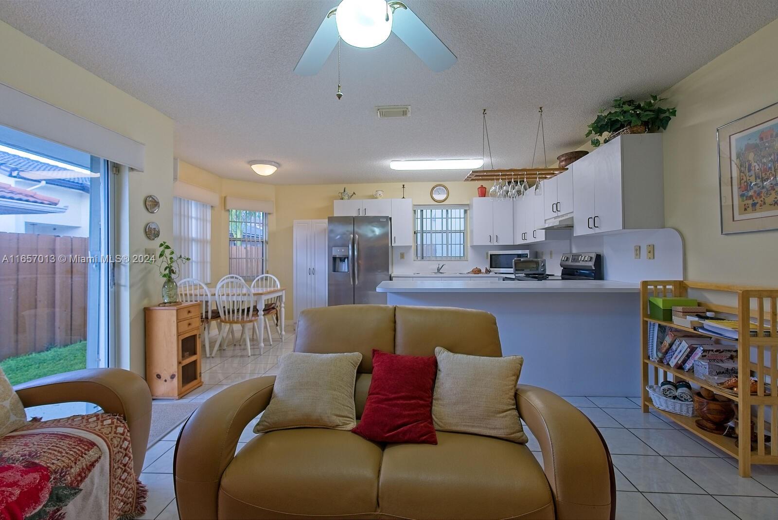 10360 SW 22nd St, Miami, Florida image 11