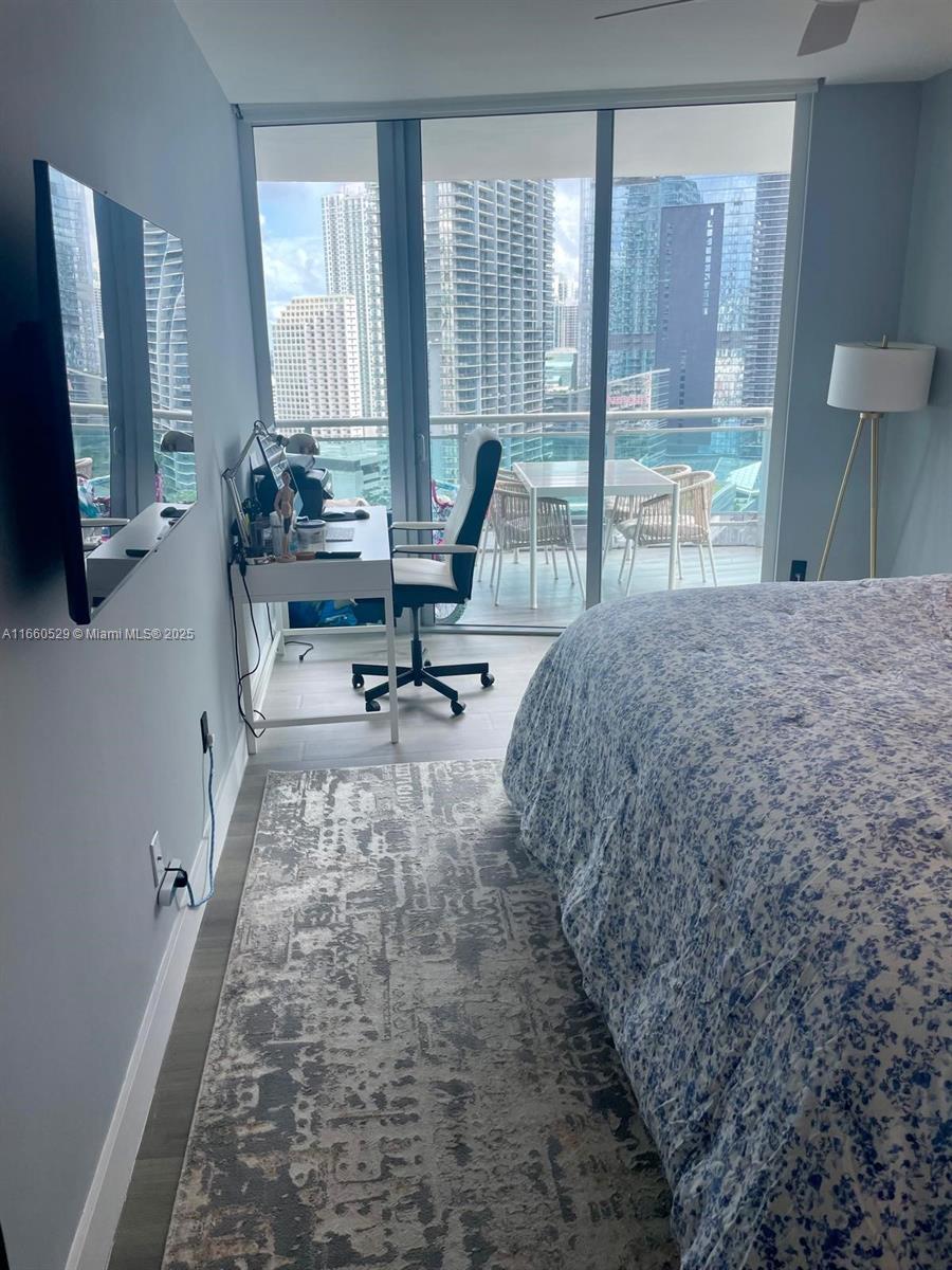 350 S Miami Ave #2902, Miami FL 33130