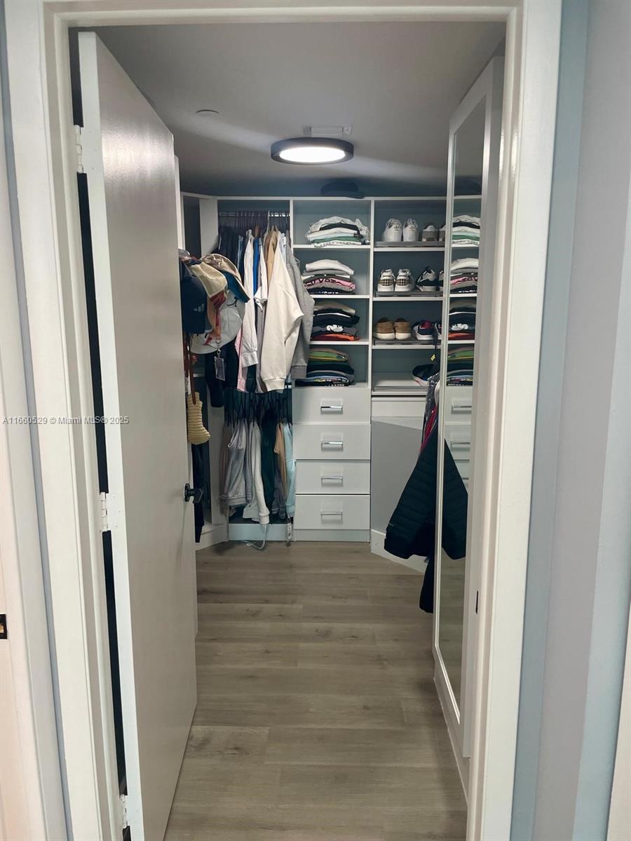350 S Miami Ave #2902, Miami FL 33130