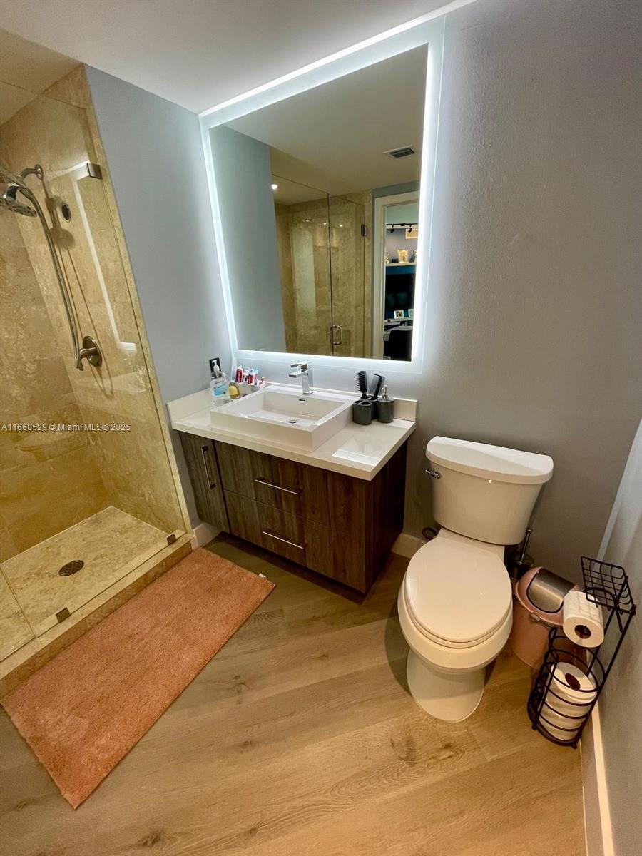 350 S Miami Ave #2902, Miami FL 33130