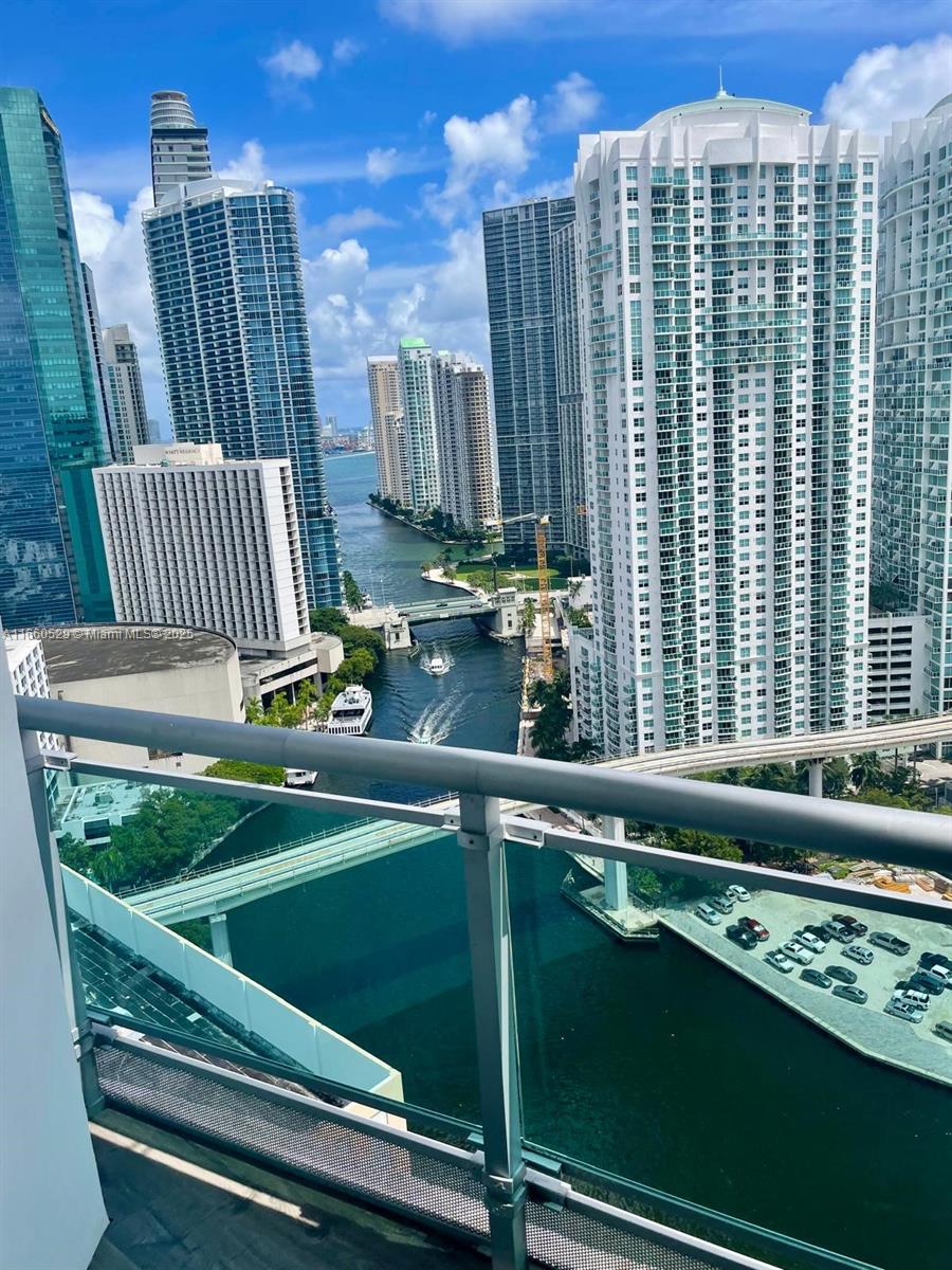 350 S Miami Ave #2902, Miami FL 33130