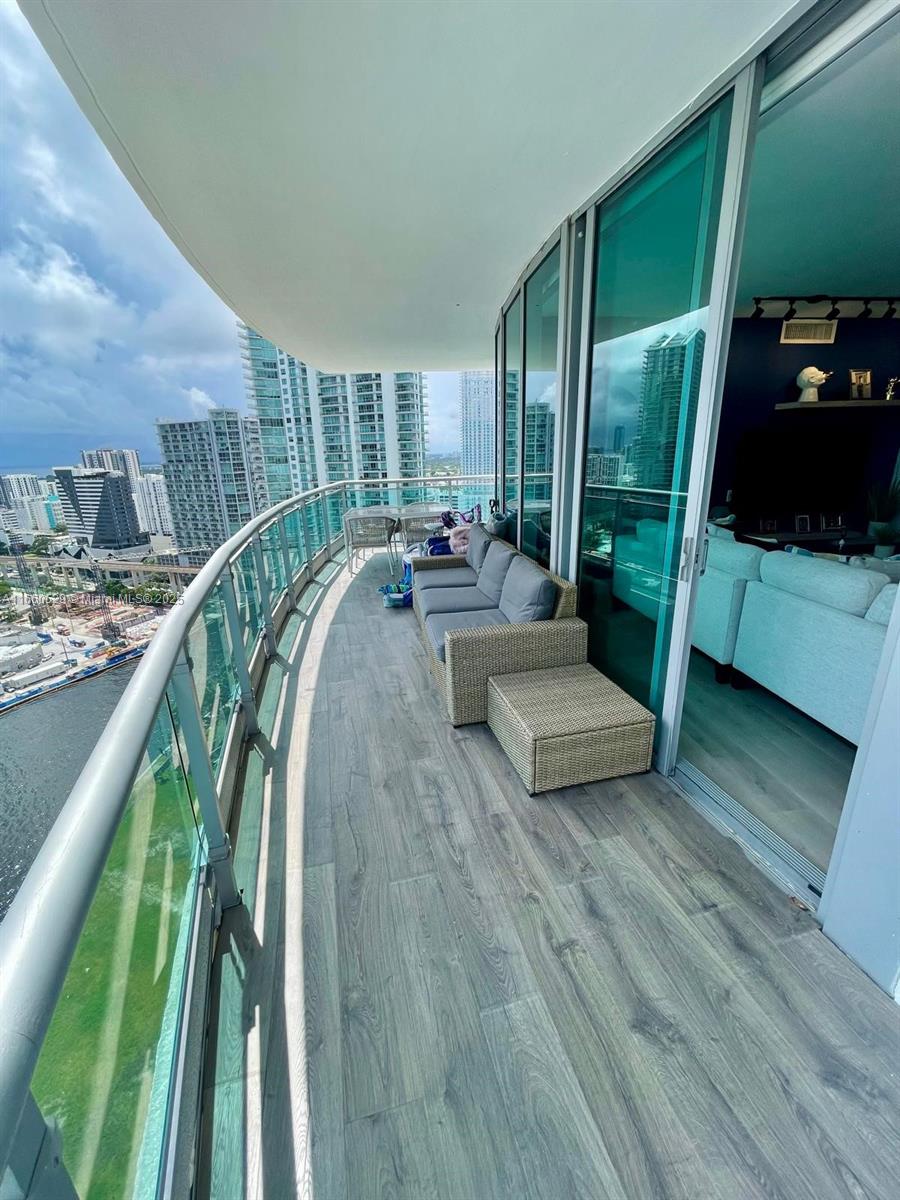350 S Miami Ave #2902, Miami FL 33130
