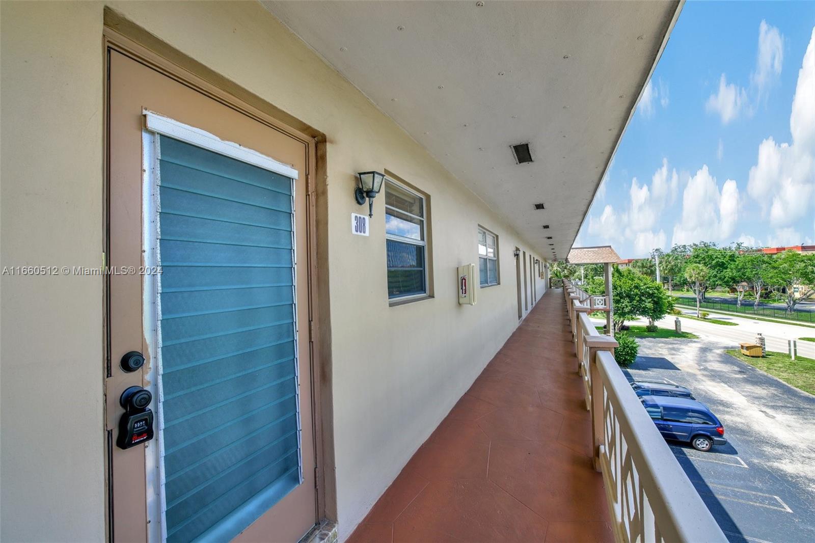 5001 W Oakland Park Blvd #308, Lauderdale Lakes, Florida image 4