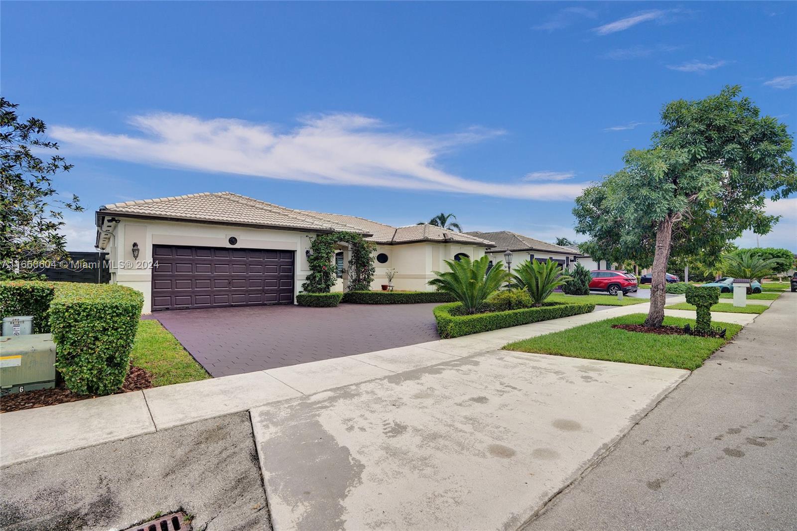 8843 NW 176th St, Hialeah, Florida image 4