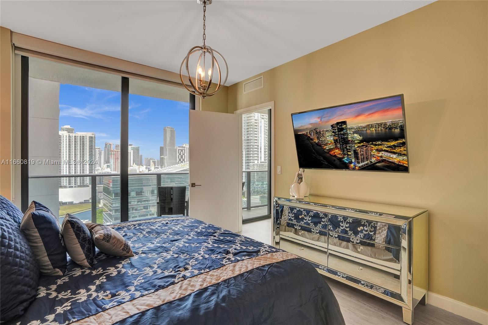 55 SW 9th St #2201, Miami FL 33130