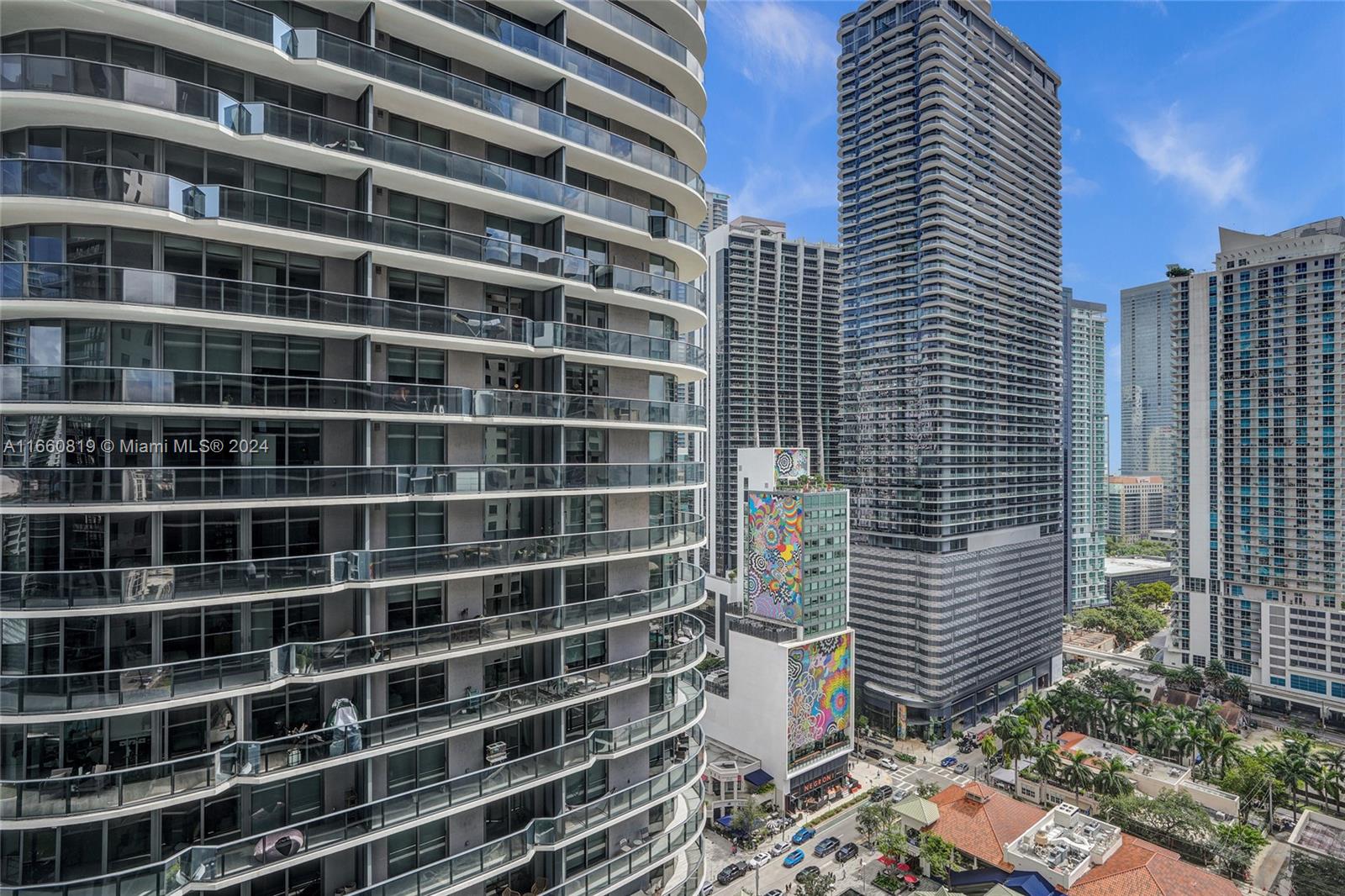 55 SW 9th St #2201, Miami FL 33130