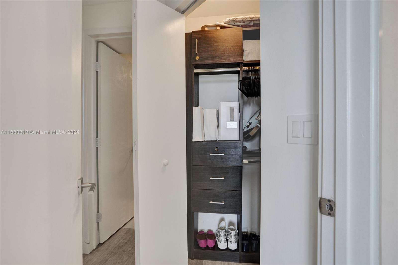 55 SW 9th St #2201, Miami FL 33130