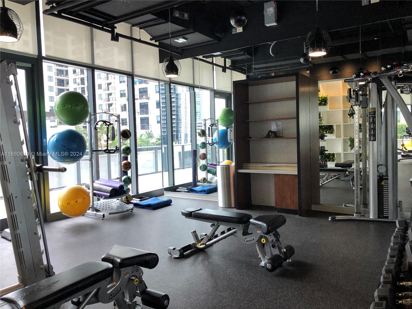 55 SW 9th St #2201, Miami FL 33130