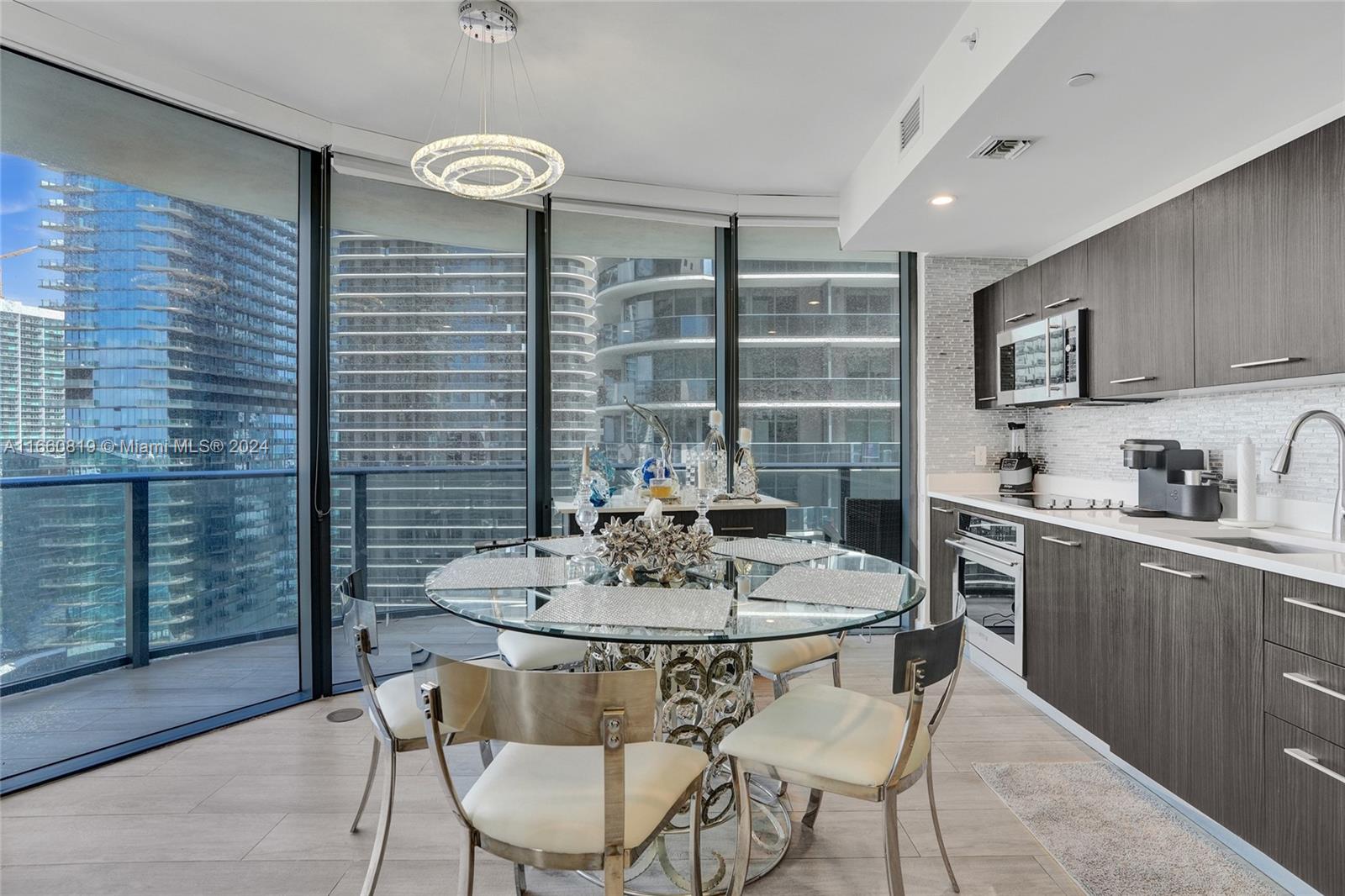 55 SW 9th St #2201, Miami FL 33130