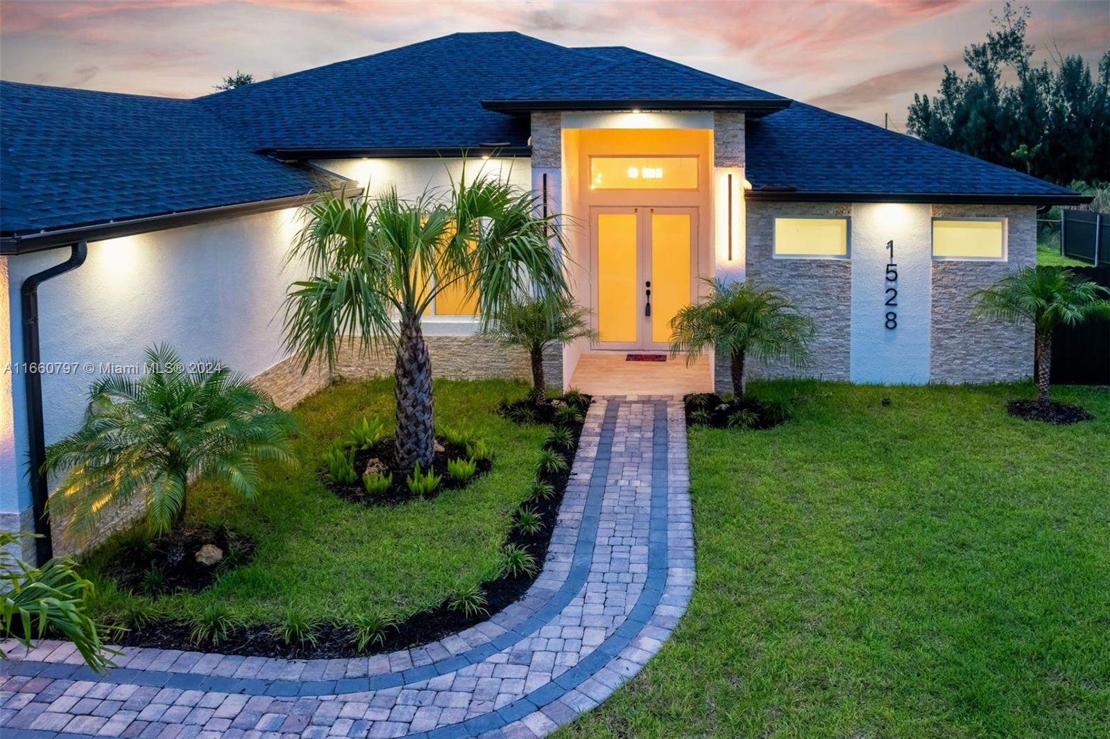 1528 SW 15th Ave, Cape Coral, Florida image 1